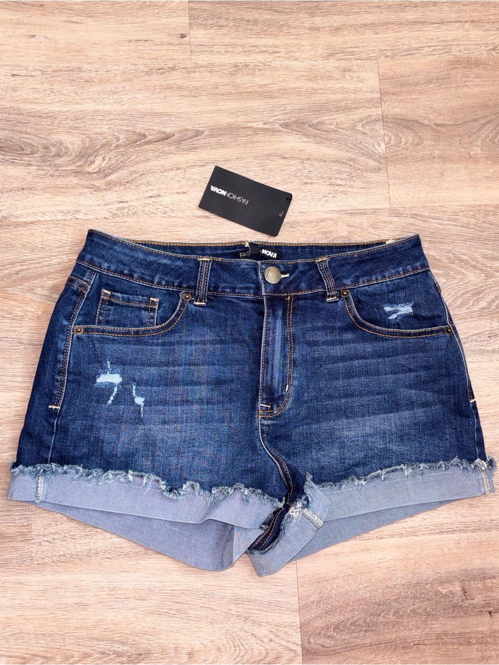 Dark Wash Denim Frayed Hem Women’s Shorts. Size 13